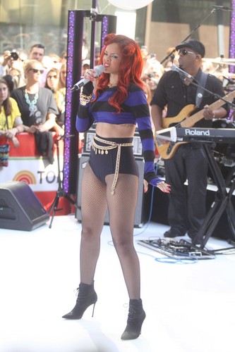 Rihanna Performs on “Today” Show in New York