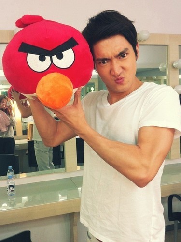  Siwon with Angry bird