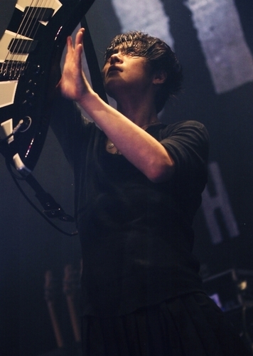  The Unwavering Fact Of Tomorrow Tour (2010) Live foto's - Toshiya