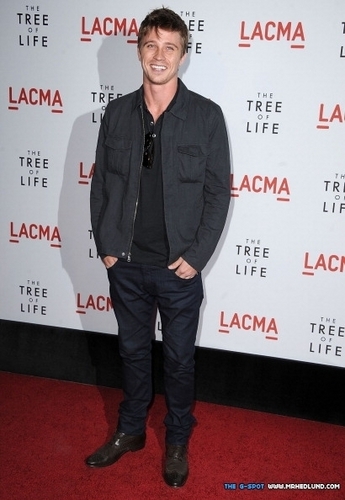  पेड़ Of Life LA Premiere (May 24)