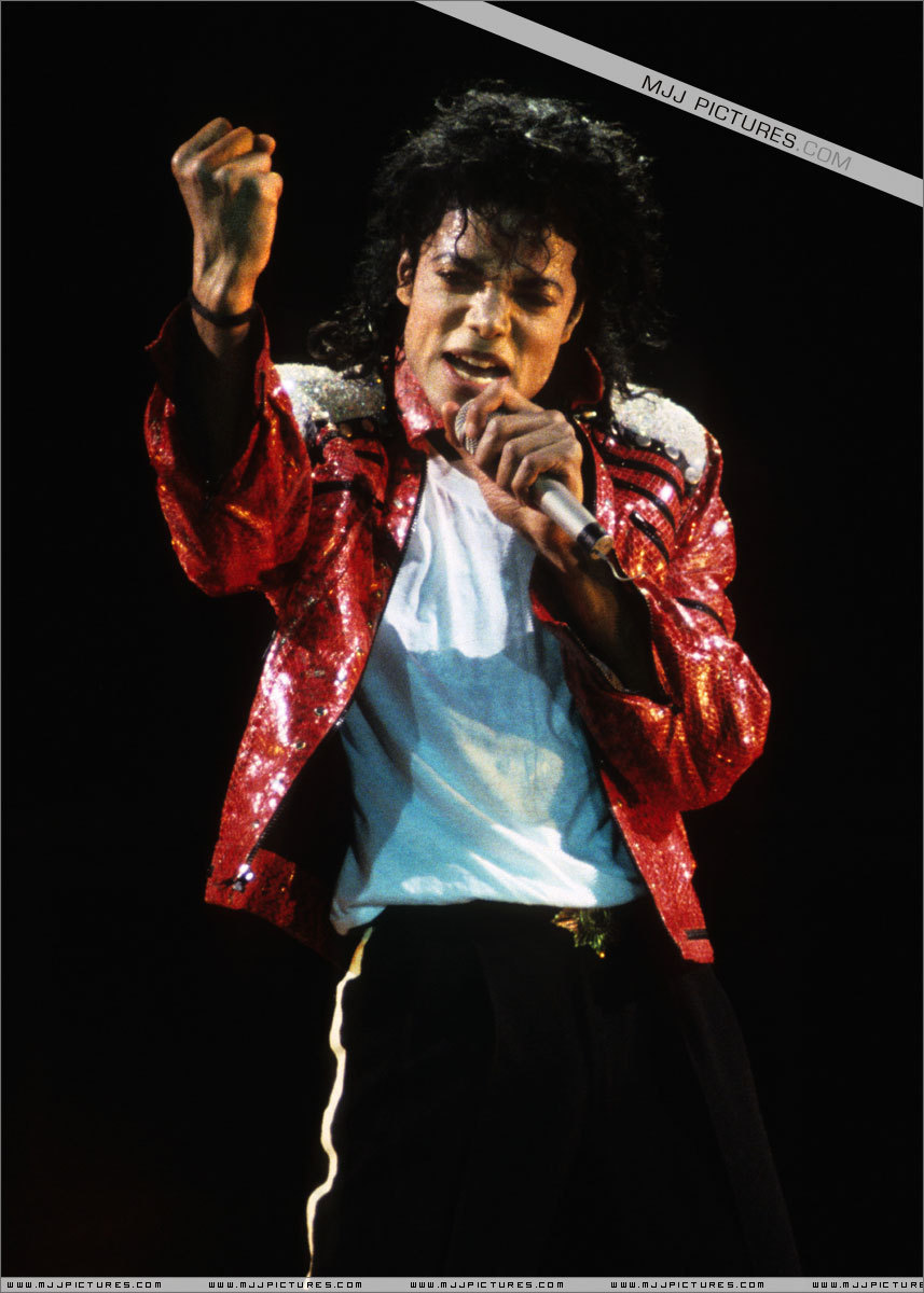 we all know whos the king ^_^ MJ 