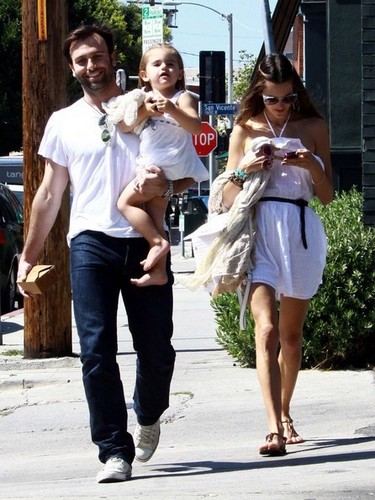  Alessandra Ambrosio And Family Out In Brentwood 2