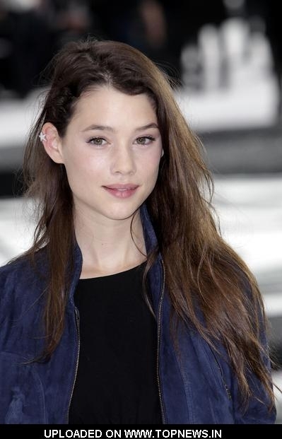 Astrid Berges-Frisbey - Philip & Syrena Photo (22473058) - Fanpop
