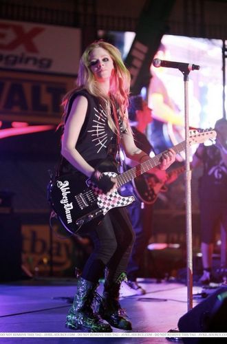  Avril live at the Rays Game [28th May 2011] Florida.