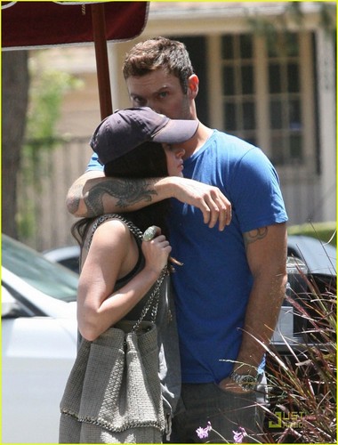 Megan Fox & Brian Austin Green: Cuddling Cuties