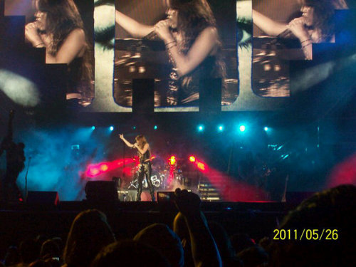  Miley - Gypsy دل Tour (2011) - On Stage - Mexico City, Mexico - 26th May 2011