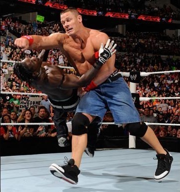  美国职业摔跤 Raw 5-30-11 John Cena Vs R-Truth