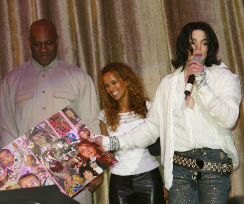  Celebration of प्यार (Michael's 45th Birthday Party 2003