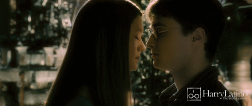  Harry and Ginny Kiss