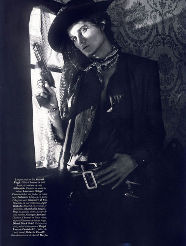  Isabeli Fontana によって David Sims for Vogue Paris April 2011