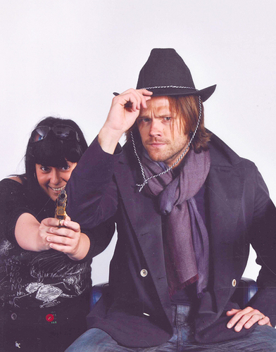  Jared with a fã