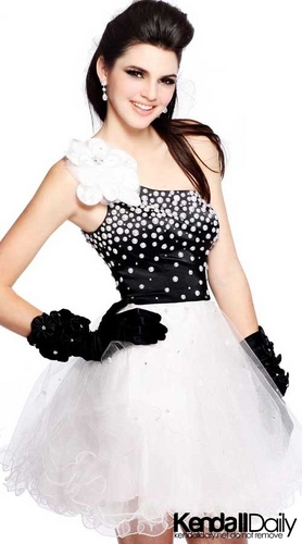  Kendall Jenner ' Prom Dresses Photoshoot '
