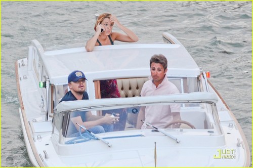  Leonardo DiCaprio & Blake Lively: Water Taxi Twosome