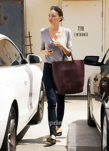  Miranda Kerr & Orlando Bloom leave a Cafe in Hollywood, Jun 3