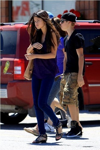  Selena - Hanging Out With Justin Bieber In Toronto - June 1, 2011