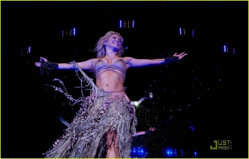  Shakira Shakes It in Barcelona