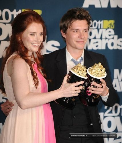  2011 엠티비 Movie Awards [Press Room] - June 5