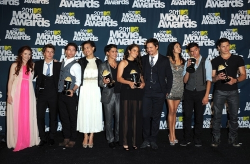  2011 এমটিভি Movie Awards - Press Room