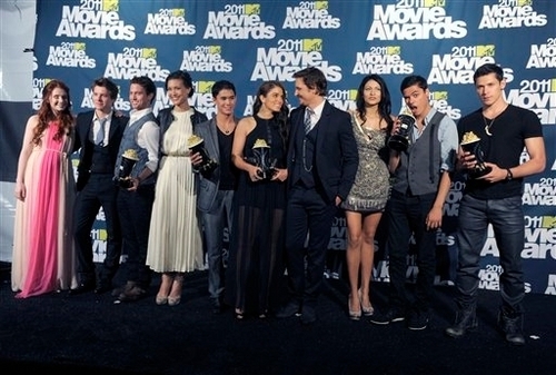  2011 音乐电视 Movie Awards - Press Room