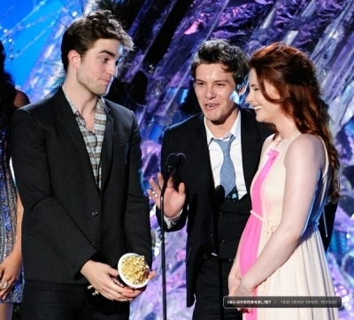 2011 এমটিভি Movie Awards [Show] - June 6