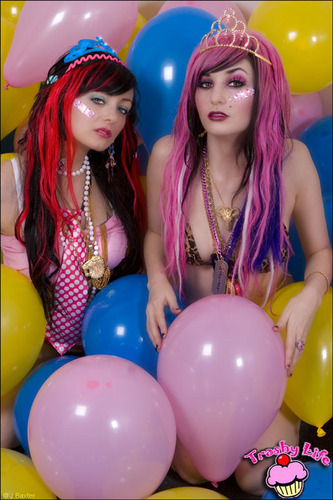  Audrey Kitching and Zui Suicide