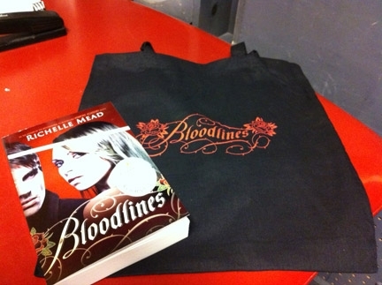 Bloodlines Merchandise Give At The Mall Of America