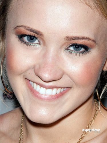  Emily Osment: GBK Gift Lounge In Honor Of The 音乐电视 Movie Awards, Jun 4