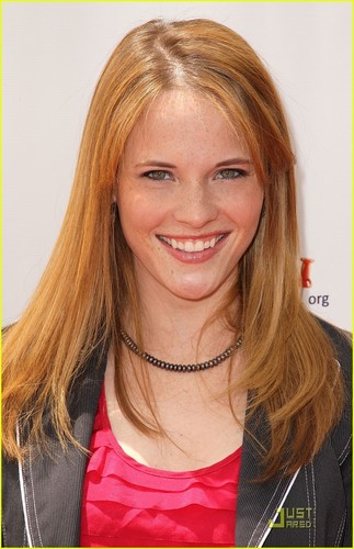  Katie LeClerc: 'Switched At Birth' Premieres TONIGHT!