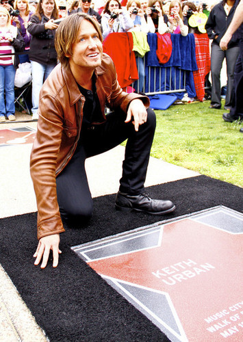  Keith Urban Receiving A estrela On The música City Walk Of Fame