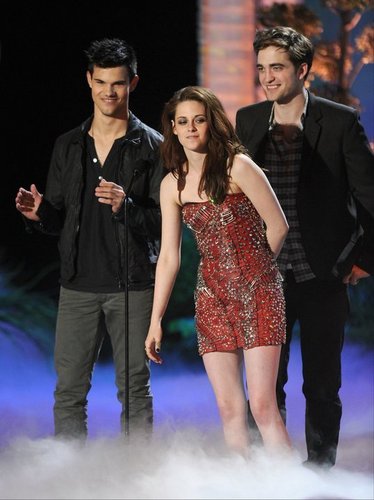  音乐电视 Movie Awards (June 5, 2011)