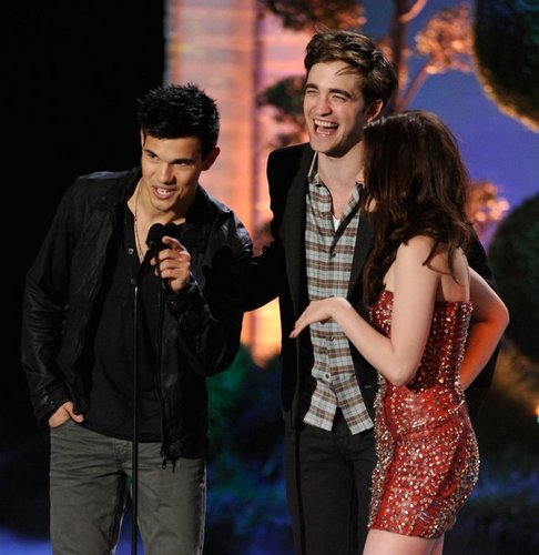  MTV Movie Awards (June 5, 2011)