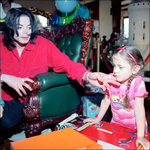  Michael is trying to comfort Paris in this photo. What happened?