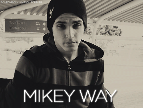  Mikey gifs♥