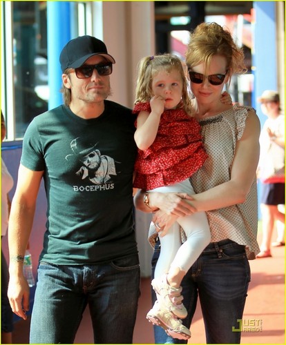 Nicole Kidman and Keith Urban at Chelsea Piers with Sunday Rose