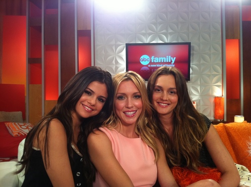Selena with Leighton Meester and Katie Cassidy on ABC Family
