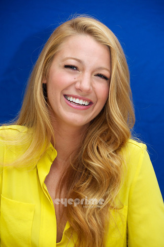  Blake Lively: “Green Lantern” Press Conference in Beverly Hills, Jun 8