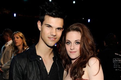  Kristen and Taylor at the MMA