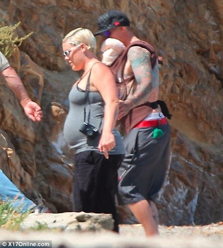 Pink & Carey Hart: First Photo With Willow Sage
