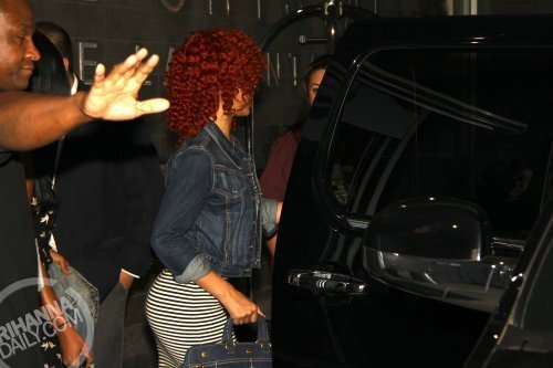  Rihanna - Leaving her hotel in Montreal, Canada - June 10, 2011