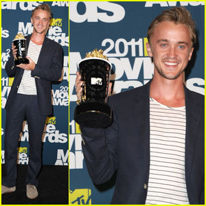  Tom felton winning MTV awards best villan