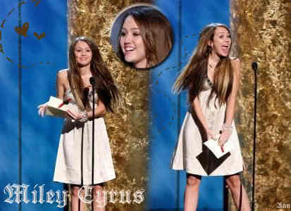  miley cyrus pics while she is Пение
