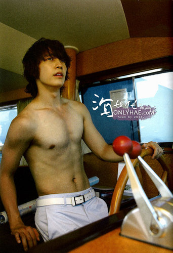 ♥Topless Donghae♥