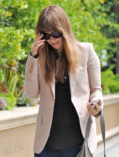  Arriving at the Four Seasons Hotel in Los Angeles, CA [June 11, 2011]