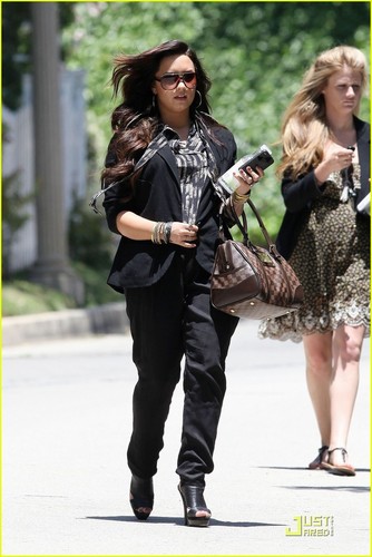 Demi Lovato: Lunchtime Lady