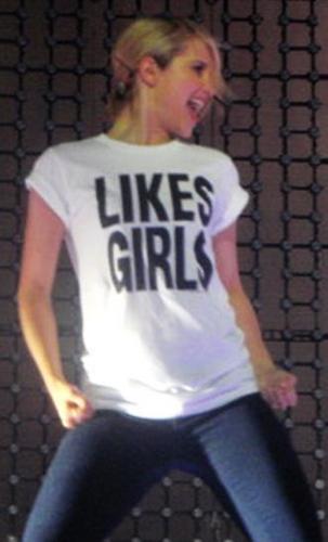  'Likes Girls' T-shirt ♥