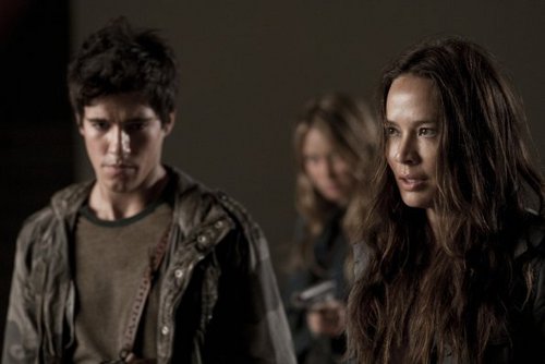 Falling Skies - Episode 1.01 - The Armory - Promotional mga litrato