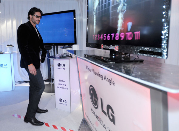February 26: The LG Cinema 3D HDTV Lounge Backstage At The 2011 Spirit Awards