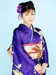  Hikki in kimono attire