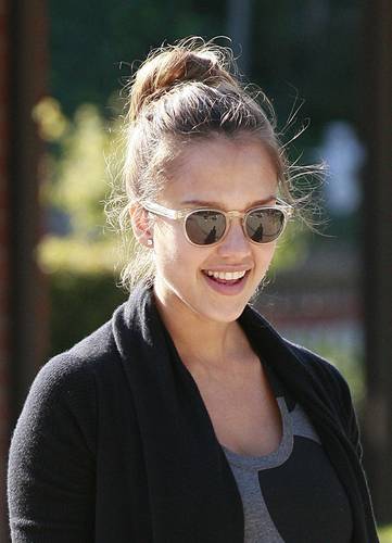  Jessica - At the park in Beverly Hills - June 12, 2011