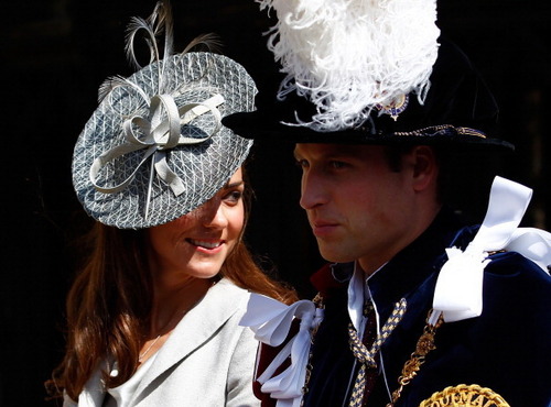  Kate Middleton and Prince William Don Fancy Hats For Mehr Royal Duties / princewilliamnews.tumblr.co